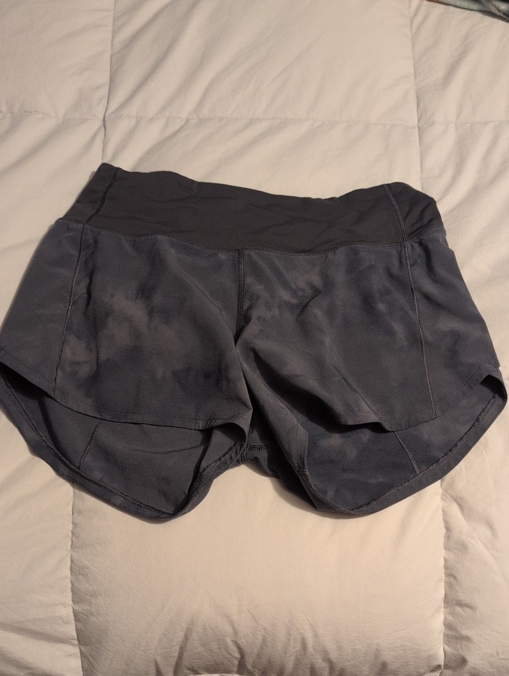 Lululemon Hotty Hot Shorts - Mid Rise